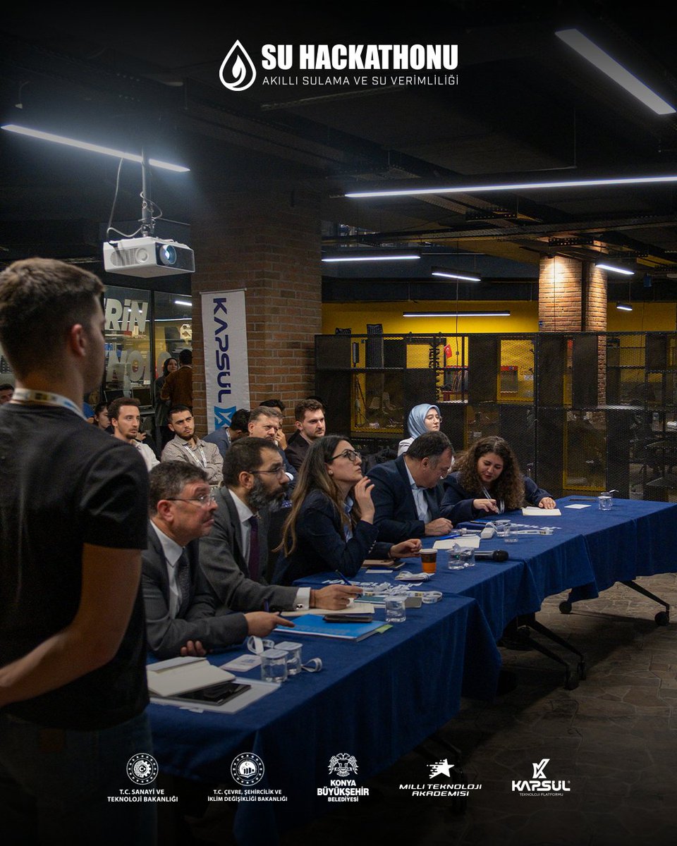 kapsulteknoloji's tweet photo. Su Hackathonu başarıyla tamamlandı! 🚀 Genç zihinler kapsülde fikirlerini kodlara dönüştürdü; projeler geleceğe ışık tuttu.🌱Katılımcılarımıza ve jüri üyelerimize teşekkürler! https://t.co/6U8chY94qf