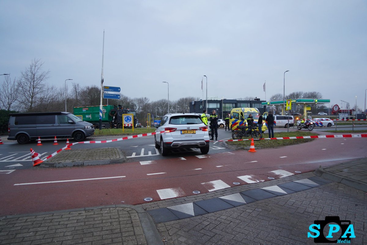 Fietser zwaargewond na aanrijding met taxi