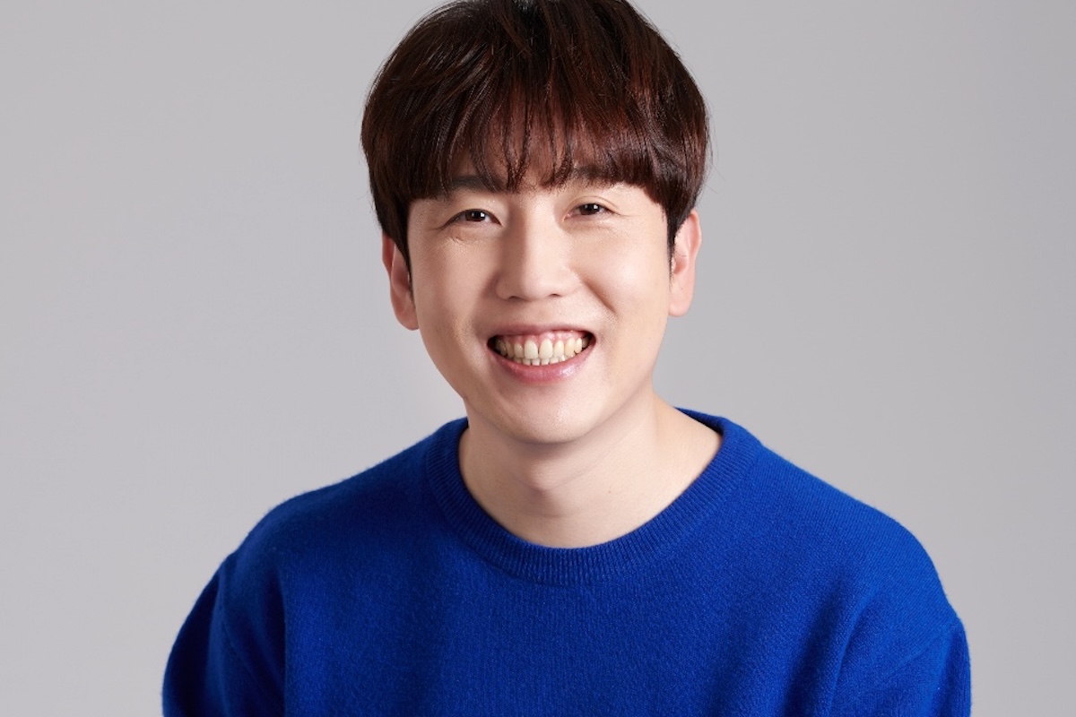 soompi's tweet photo. Comedian #NamChangHee Announces Marriage
https://t.co/bJ75EqZbTR https://t.co/izN8k4aX01