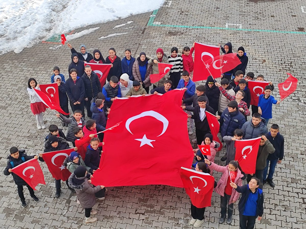gemerekiho's tweet photo. #BayraklaBaşlayanOkul
@sivasvaliligi @sivasmem @gemerekmem https://t.co/XYuNdhsElg