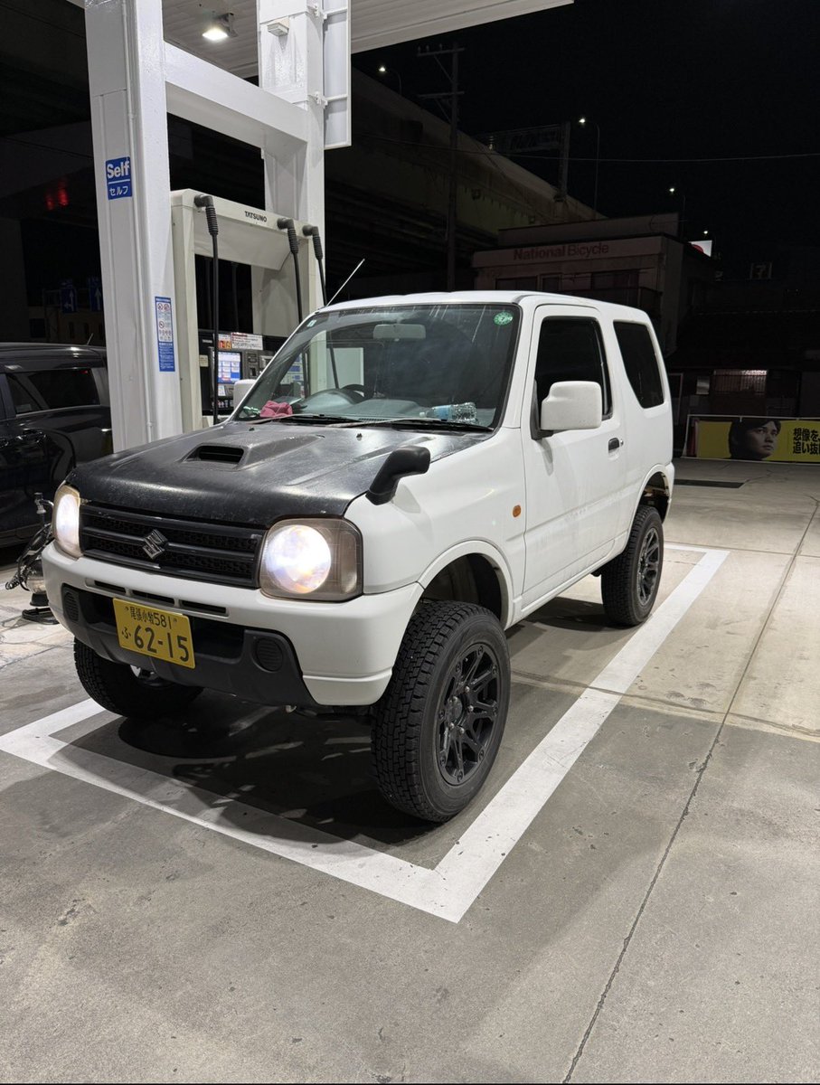 愛知からjb23マニュアル置き場所無くなったので売ります
22万キロ
車検3月28まで
５速マニュアル

#車売ります 
#ジムニー