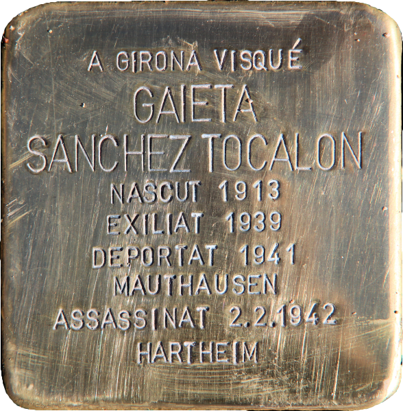 IStolpersteine's tweet photo. @OTD en 1942 fue asesinado en el castillo de Hartheim
GAIETÀ SÁNCHEZ TOCALÓN
🔻 #deportado.
Girona, donde nació, recuerda a su vecino en uno de los 🟨 #Stolpersteine instalados en la plaza que cubre el principal refugio antiaéreo de la ciudad.
#RememberHartheim https://t.co/gs1Bz1BJ5B