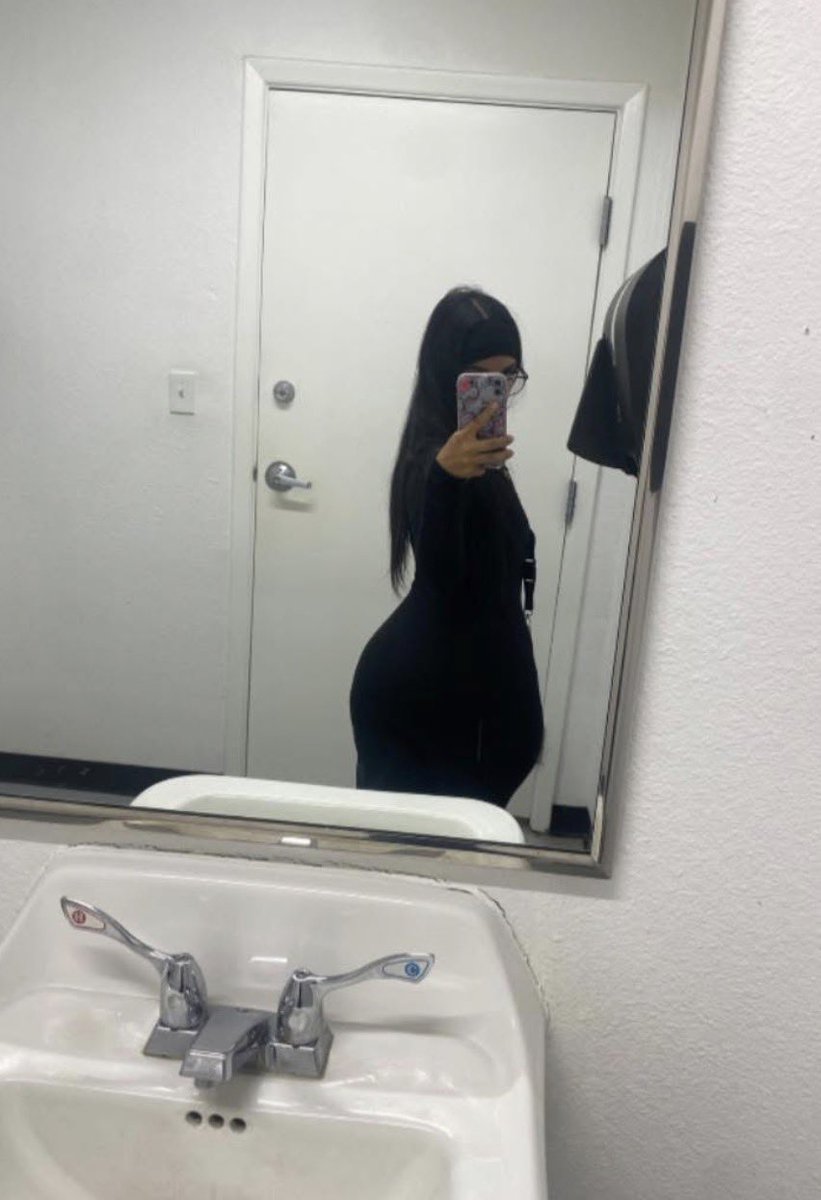 mariaishere690's tweet photo. I’m back again 😋 #nsfwtwtًً https://t.co/VrfaT4WkJG
