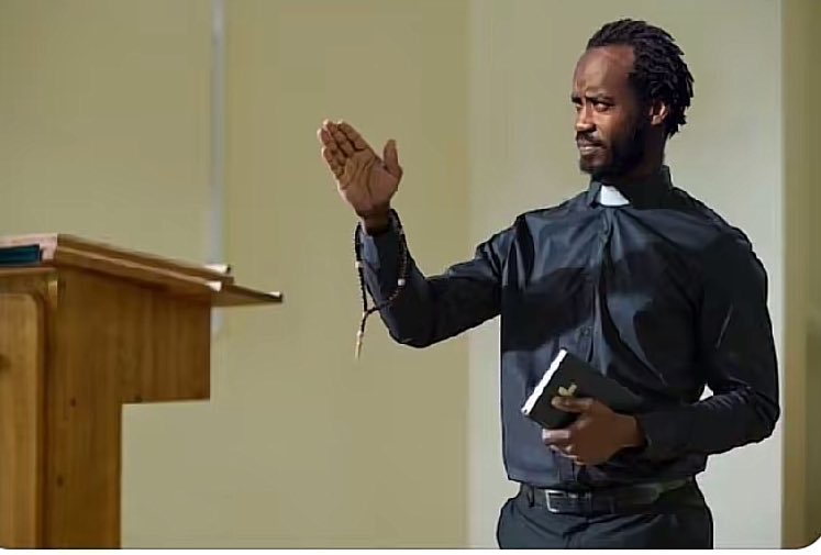 palvinkish's tweet image. Me as a Gen.Z pastor
 
Those with big bums stand up and shake for the lord 🤣