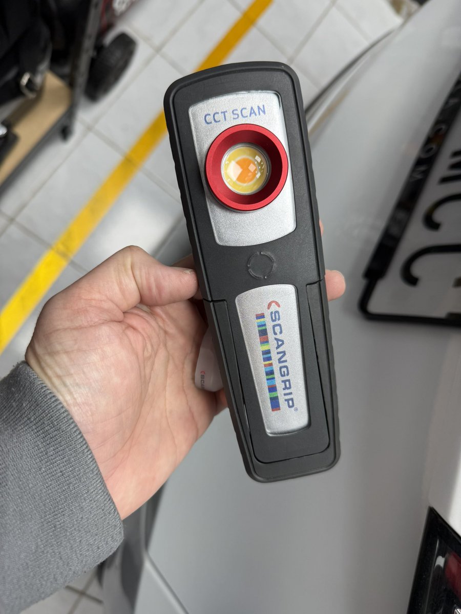 Reparación finalizada! Trabajo de 10! Examinado con lupa y no hay ni una mota, ni un Swift, ni un cambio de color de nada, ni una pieza que no toca pintada…. Taller de confianza, trabajo de 10 asegurado. 👏🏼👏🏼👏🏼