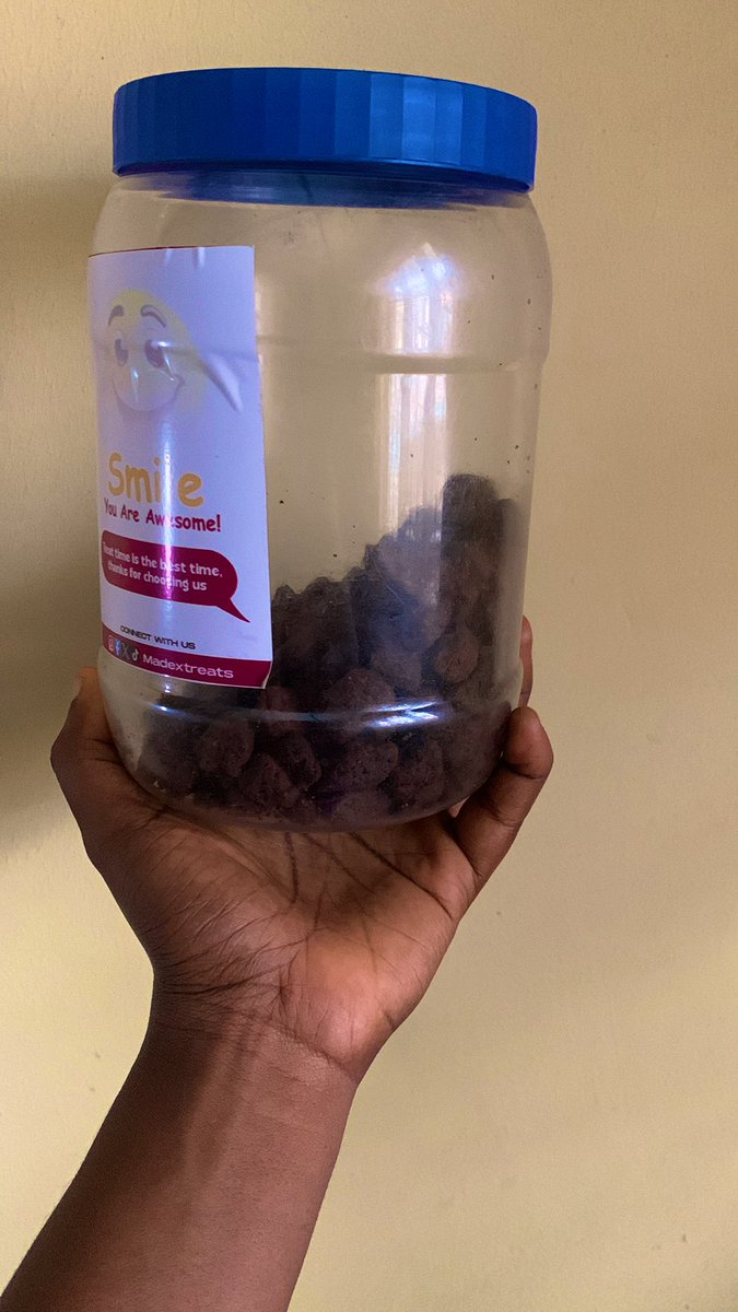 Madextreats's tweet photo. It was so difficult to ignore but i left this chocolate chinchin for over 5 weeks and decided to taste it this morning and genuinely speaking, it tastes like it was produced today!

You can hold your flowers, i’ve given myself the entire garden!😌😂💜 https://t.co/Nffy5XPvBH
