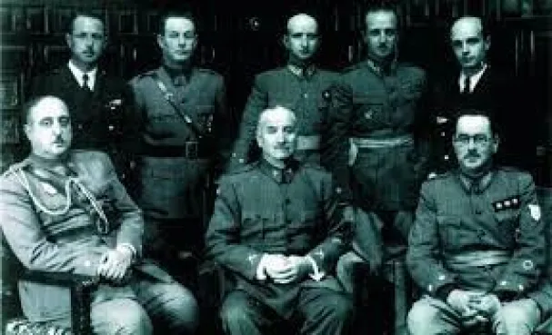 ☑️Señor Trapiello: la verdad histórica de 1936, democracia contra fascismo.

No hubo tres Españas: hubo democracia y fascismo
Las falsificaciones históricas pueden discutirse en democracia. En una dictadura, no. Por eso sigue siendo necesario recordar lo evidente frente a los