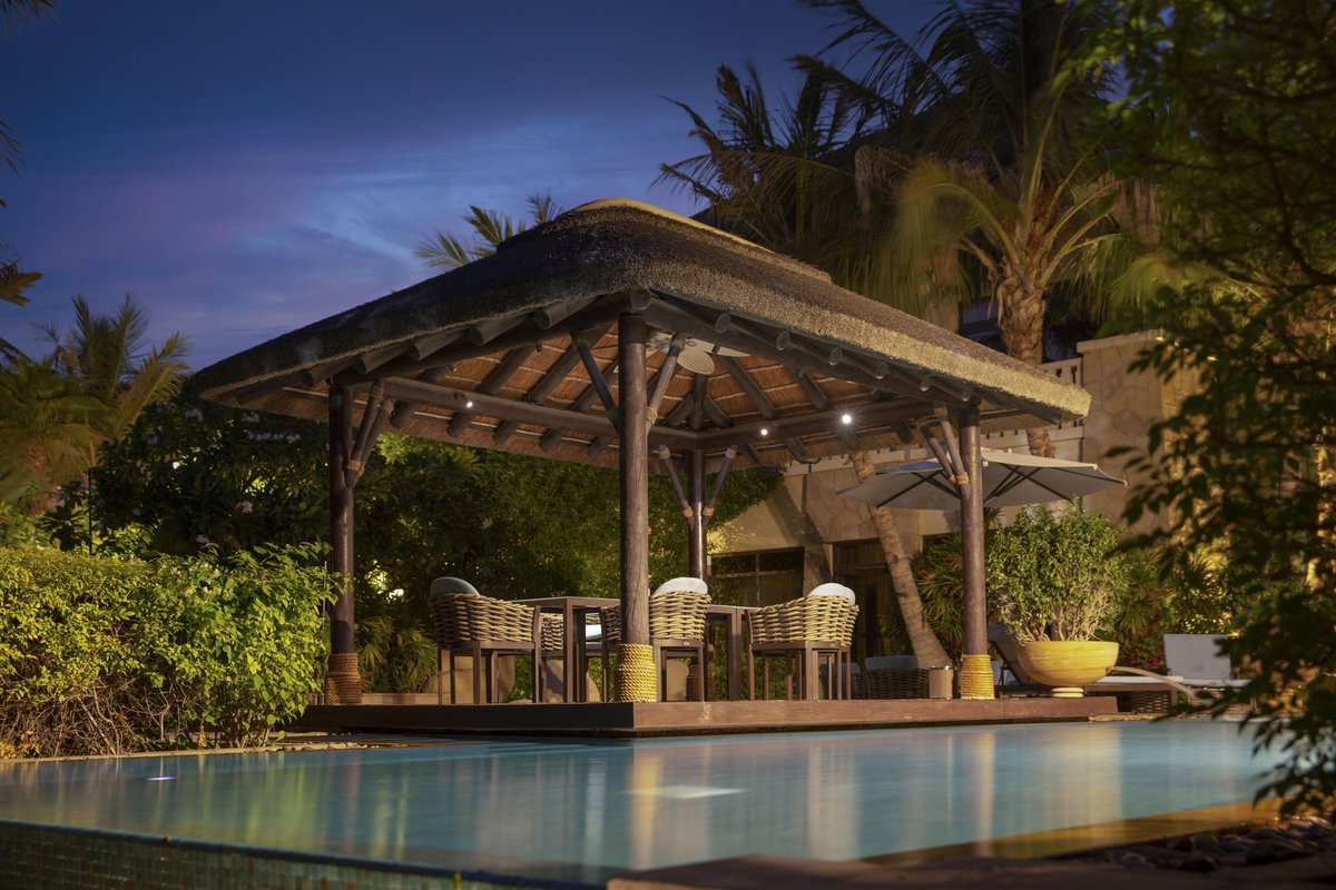 Cooler spaces, naturally.

Thatched roofs provide natural insulation without artificial cooling. Perfect for the UAE and KSA.

👉 Learn more: capereed.com/thatched-gazeb…

#SustainableDesign #ThatchedRoof #Thatching