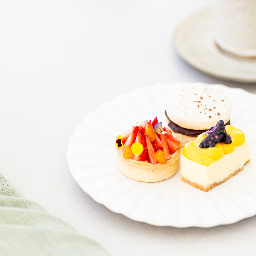 President Hotel tweet media