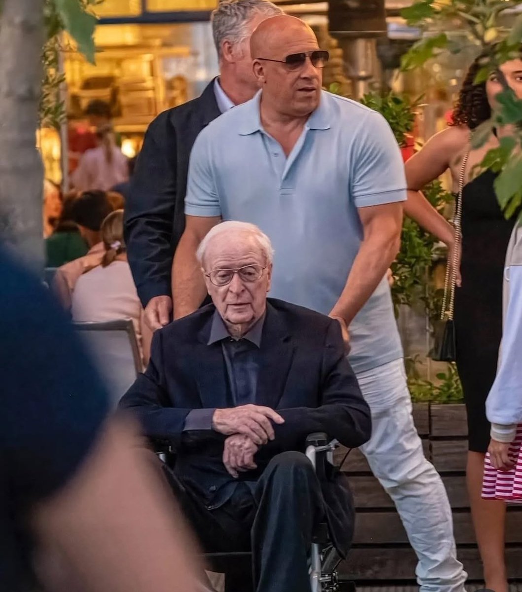 Dato random que seguro no conocías. Vin Diesel y Michael Caine son íntimos amigos desde hace más de 30 años, desde que se conocieron en una fiesta.