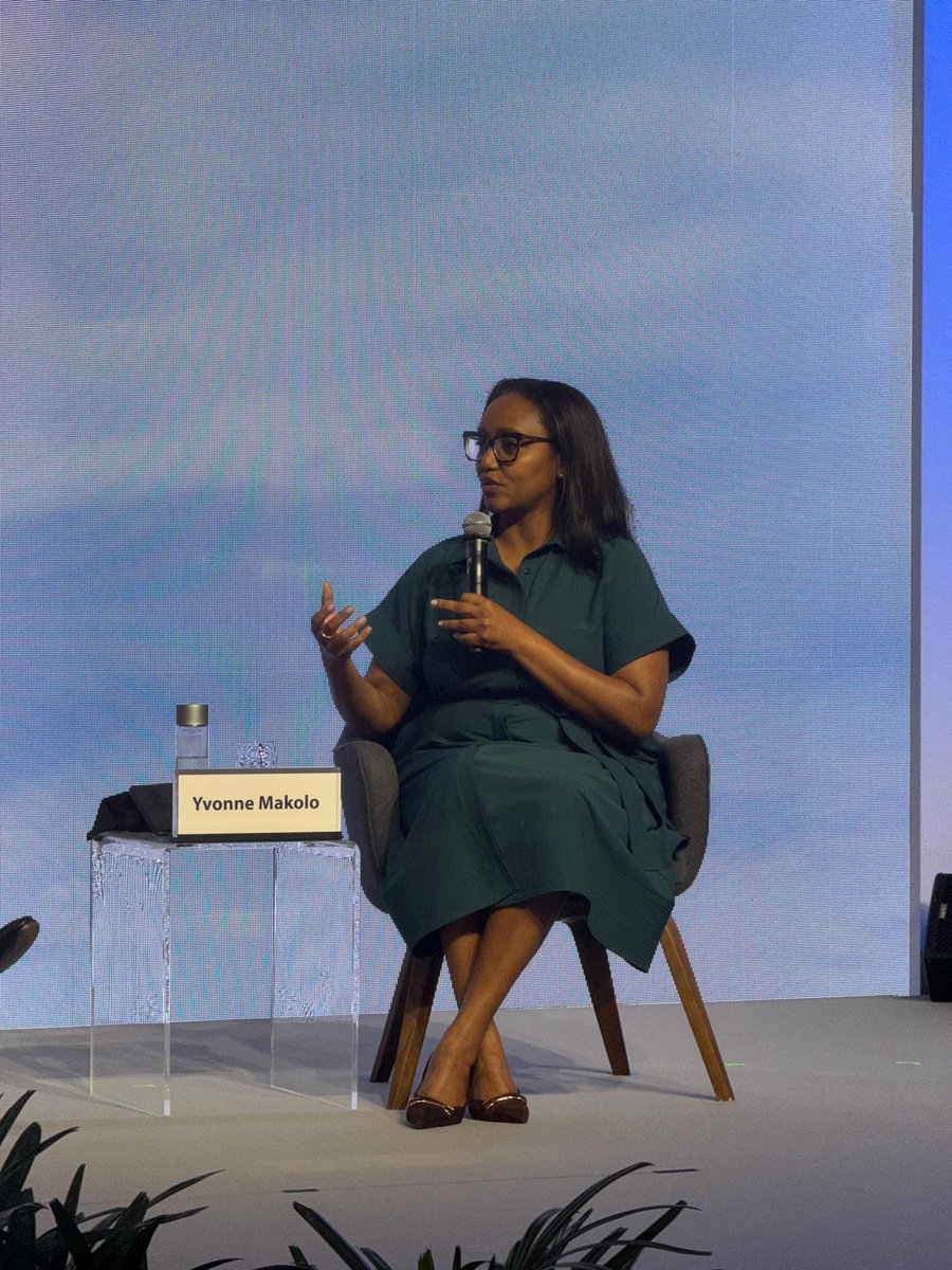 RwandAir tweet media