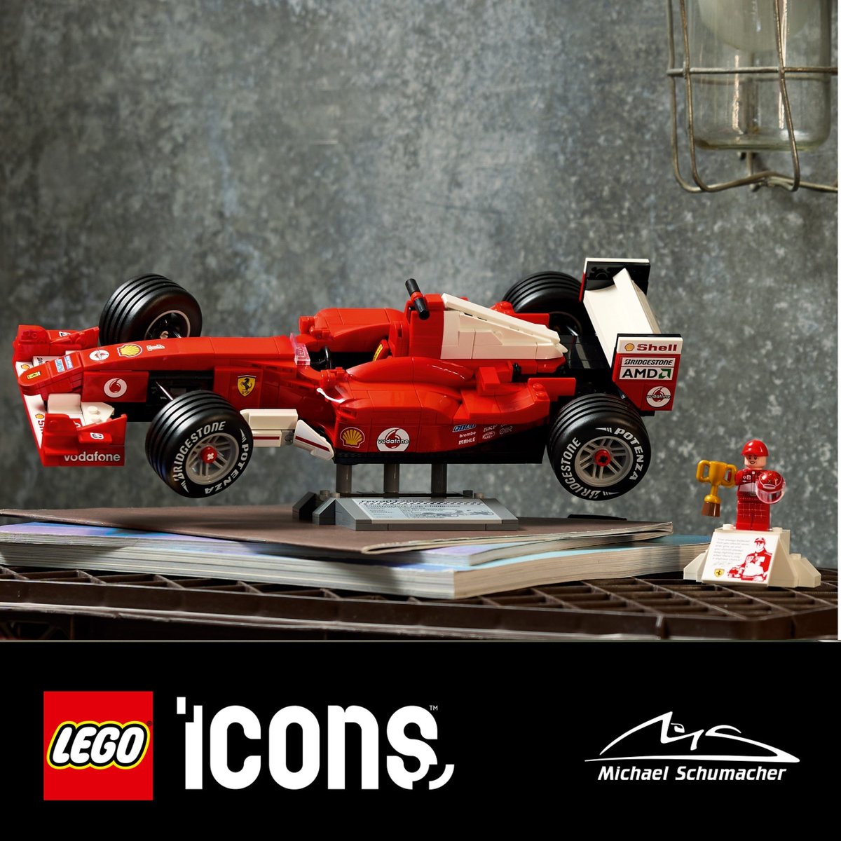 レゴ アイコン Ferrari F2004 & ミハエル・シューマッハ 11375 予約