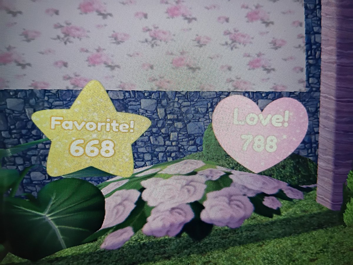 Lotusfluerx's tweet photo. Hey guys, does anyone know how to get these in dorm realms? Theyre favourite and like buttons. Please let me know because my friend needs them 🙏 https://t.co/5VNLghnNQ7