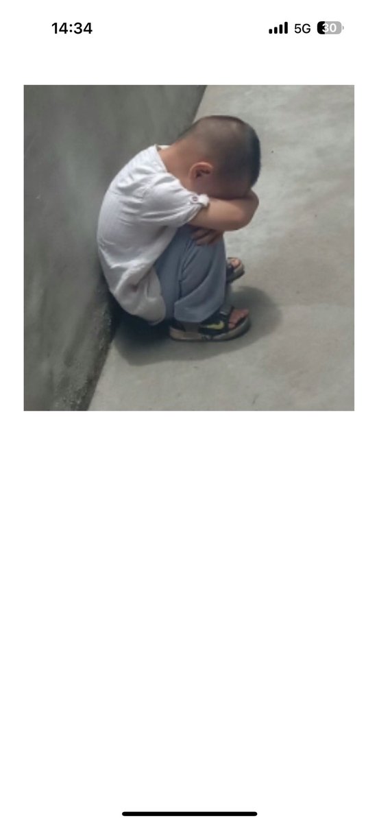 扛单的时候像个小孩一样无助