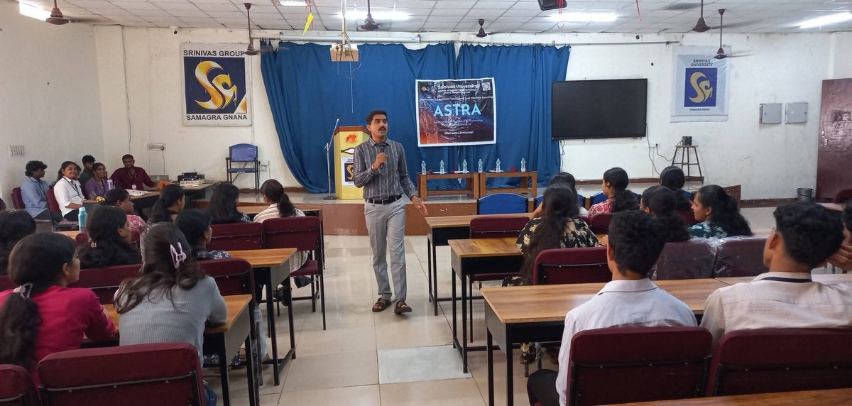 SUIET_Mukka's tweet photo. After the talk, students had interaction with the Resource Persons regarding the StartUp and Funding Opportunities.
#SUIETMukka #SrinivasUniversity #startup #entrepreneurship #entrepreneur #EngineeringCollege #ArtificialIntelligence #MachineLearning #RUDSET 4/n https://t.co/Bnox1zT5l0