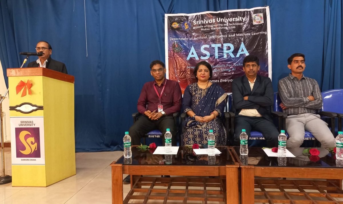 SUIET_Mukka's tweet photo. "Building a personal branding through Entrepreneurship". Shri Ajeya (Director, Rural Development & Self Employment Training Institute, RUDSET Ujire) delivered Talk on "Awareness on StartUp Fundings".
#RUDSET #Ujire #SUIETMukka #SrinivasUniversity #StartupIndia #MakeInIndia 2/n https://t.co/Dct1VqDuU2