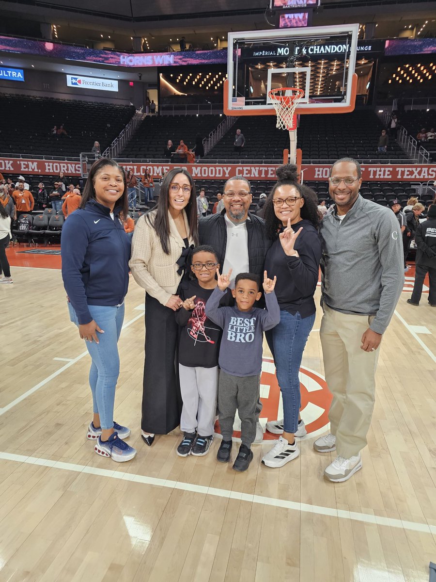 Coach Kelly Carruthers, M.Ed., RAA tweet media