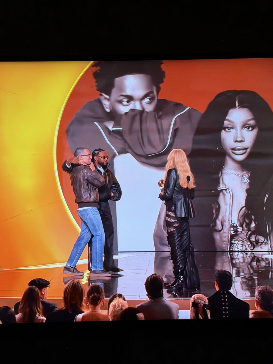 lilmamoru's tweet photo. They need to get Cher off that stage #GRAMMY https://t.co/8q2dMIGDQZ