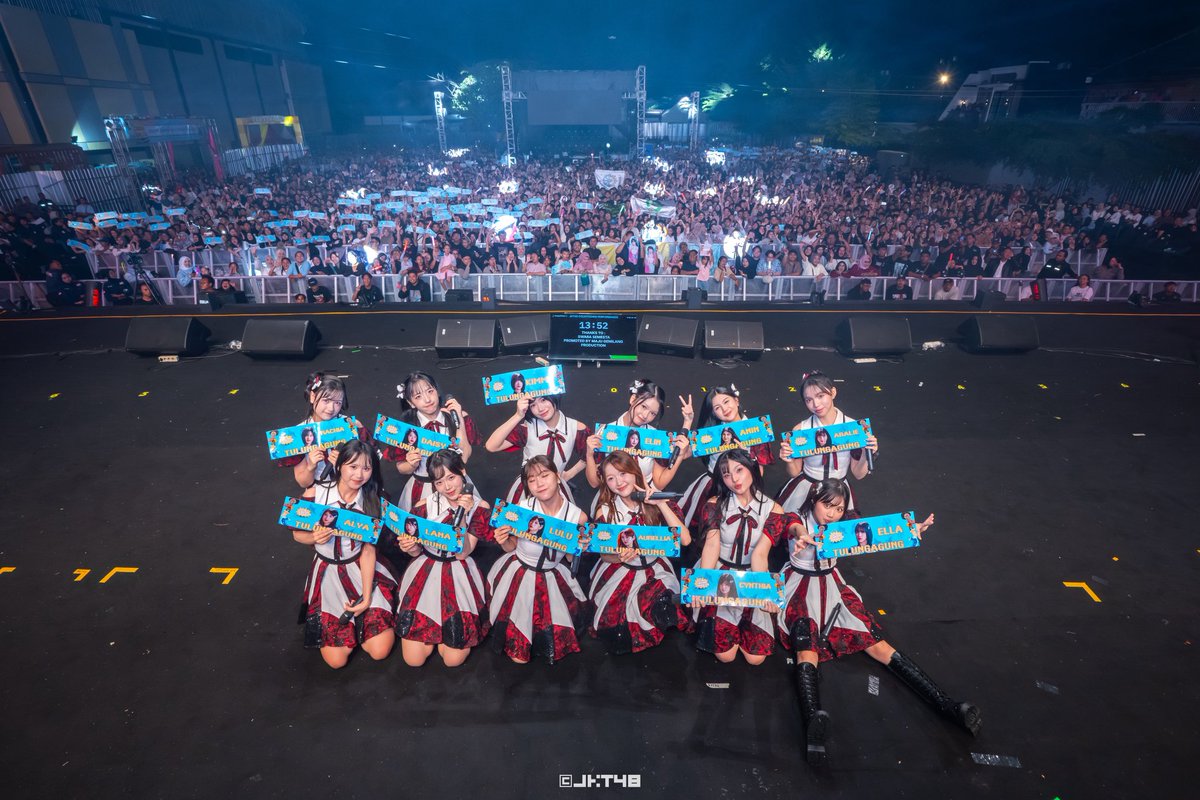 sedulur48TA's tweet photo. Terima kasih dulur dulurku sudah datang meramaikan acara kemaren, semoga kita bisa bertemu di event event berikutnya untuk selalu mendukung idola kita JKT48🥳🥳. 

JKT48 T nya Tulungagung🥳. 

#JKT48KeTulungagung https://t.co/2ufy6P2TlM