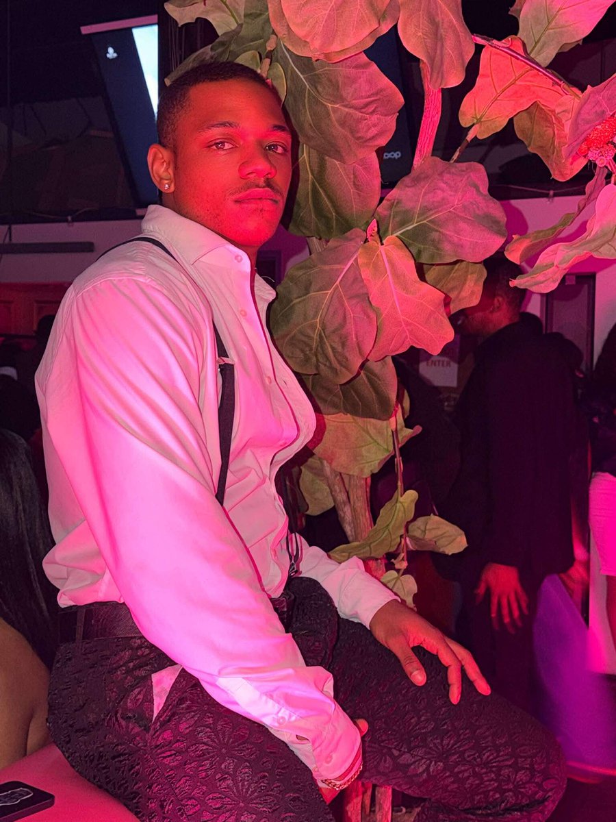 Theheadprince's tweet photo. Still handsome 🥰 https://t.co/l8IceP69su