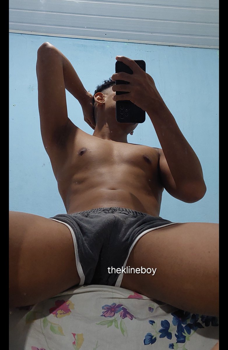 theklineboy's tweet photo. acho que to ficando fortinho de novo 🥺

#pintoawards #brotheragem 
#broderagem #pintosawards
#troconuds #novinho #chudai https://t.co/nLZP0jszOL