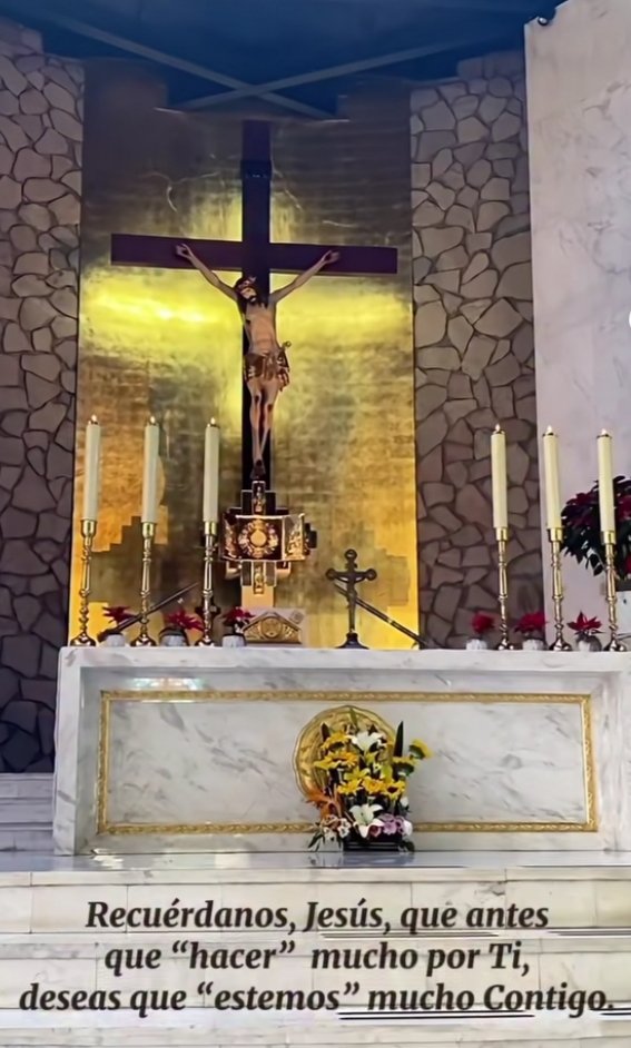 Recuérdame Jesús, que antes que "hacer" mucho por Ti, deseas que "estemos" mucho Contigo.

-Amar ASY