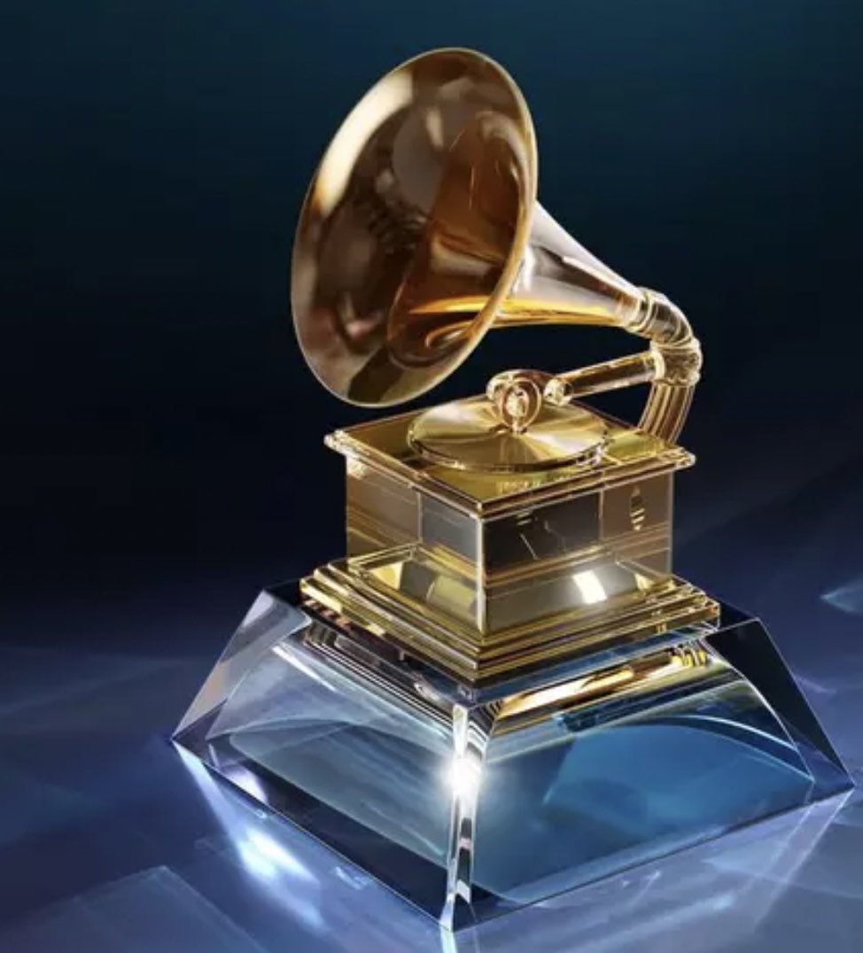 KpopNews_HQ's tweet image. 🚨🚨[BREAKING NEWS] #ROSÉ loses the Grammy after leeching off Bruno Mars! She ends Bruno’s winning streak that hasn’t been broken since 2013.