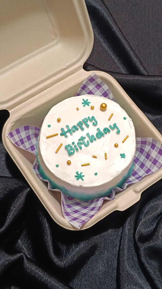 serabentocake's tweet photo. @undipmfs2 bento cake nya yukk start 25k aja untuk ukuran 8cm, ukuran 10cm kayak di foto start 45k an ajaa bisa dikirim sampe kos

order? https://t.co/fS5DXmTSuX https://t.co/nH3BaA3Uav