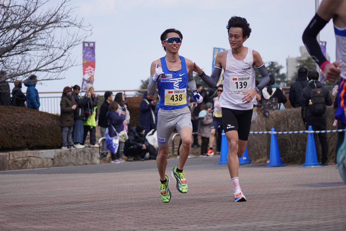 aepa47's tweet photo. 丸亀国際ハーフマラソン 2026

東海大学 藤田 悠選手
ひらまつ病院 神薗 竜馬選手
スタジアム入る直前で声掛けしてましたꉂꉂ📣
 #丸亀ハーフマラソン  #東海大学  #ひらまつ病院 https://t.co/A9447DraV5