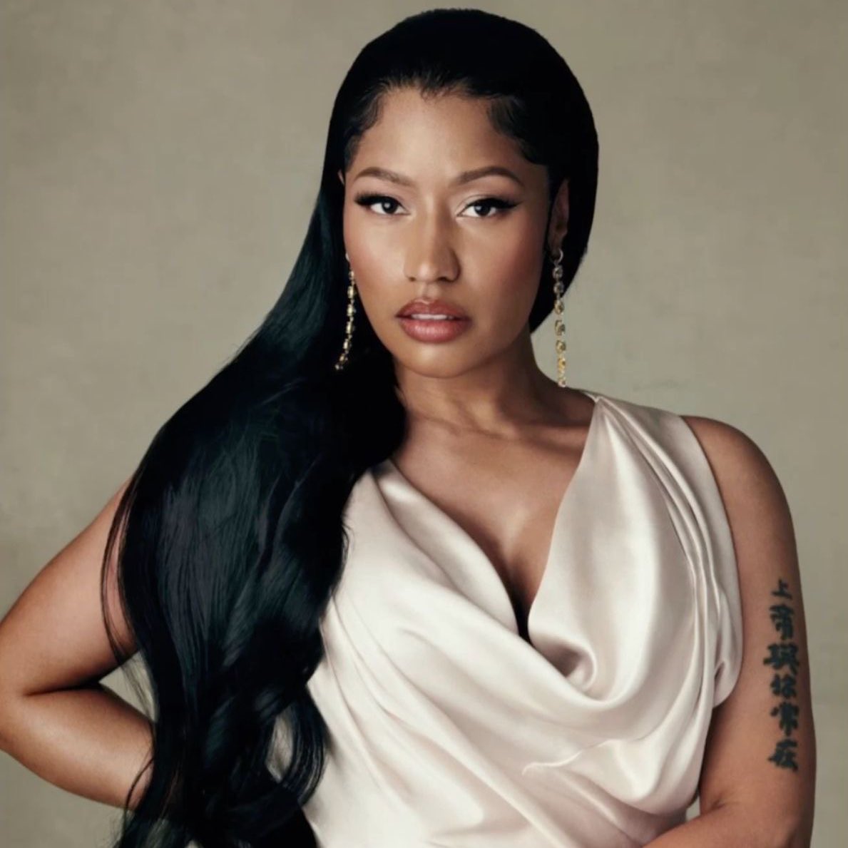 PopTingz's tweet photo. Nicki Minaj attacks Lizzo in new tweet:

"Fat Lizzo lost 300 lbs just to sell 300 albums. So now she has loose skin AND a flop album, AND a weird charge. Sheesh." https://t.co/eh2du7MOO5