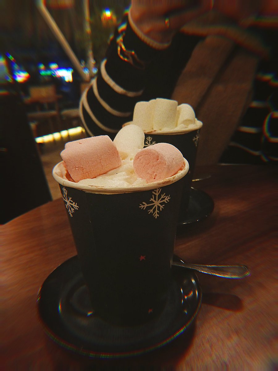 emya7med20's tweet photo. 🧸🍪🍁✨ https://t.co/4hSYcWKPvB
