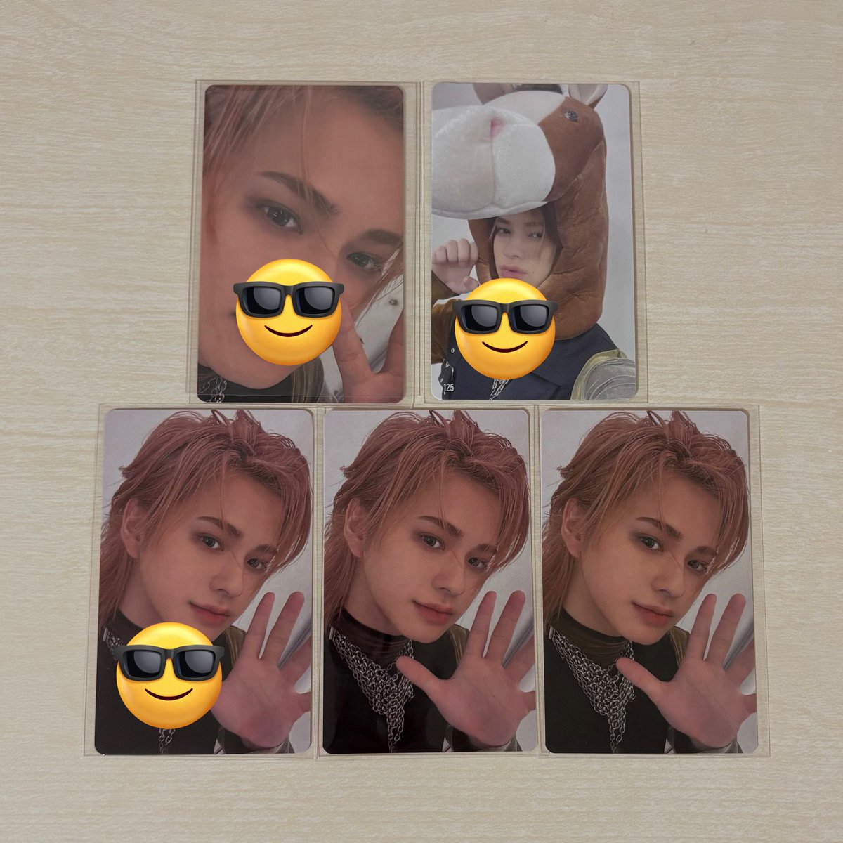 mj_ol3's tweet photo. @wansk_ini お返事遅くなりました🙇🏼
こちらまだお求めでしょうか？お求めでしたら、画像をお借りして😎をつけた松田とmuseum生写真2枚、ステッカー藤牧との交換はいかがでしょうか？
ご検討よろしくお願いいたします🙇🏼 https://t.co/0JGTXu3rnz