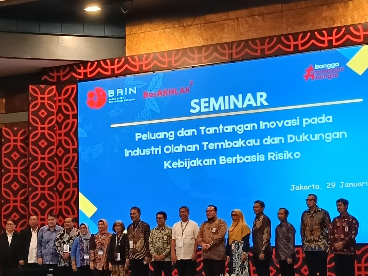 "Industri Hasil Tembakau ini sektor yang tidak sederhana, menyangkut dimensi sosial, ekonomi, tenaga kerja, maka perlu dilakukan penyeimbang. Setiap kebijakan yang berkaitan dengan pertembakauan harus dilakukan bertahap, terstruktur dan inklusif" - Diskusi Panel <a href="/brin_indonesia/">BRIN Indonesia</a>