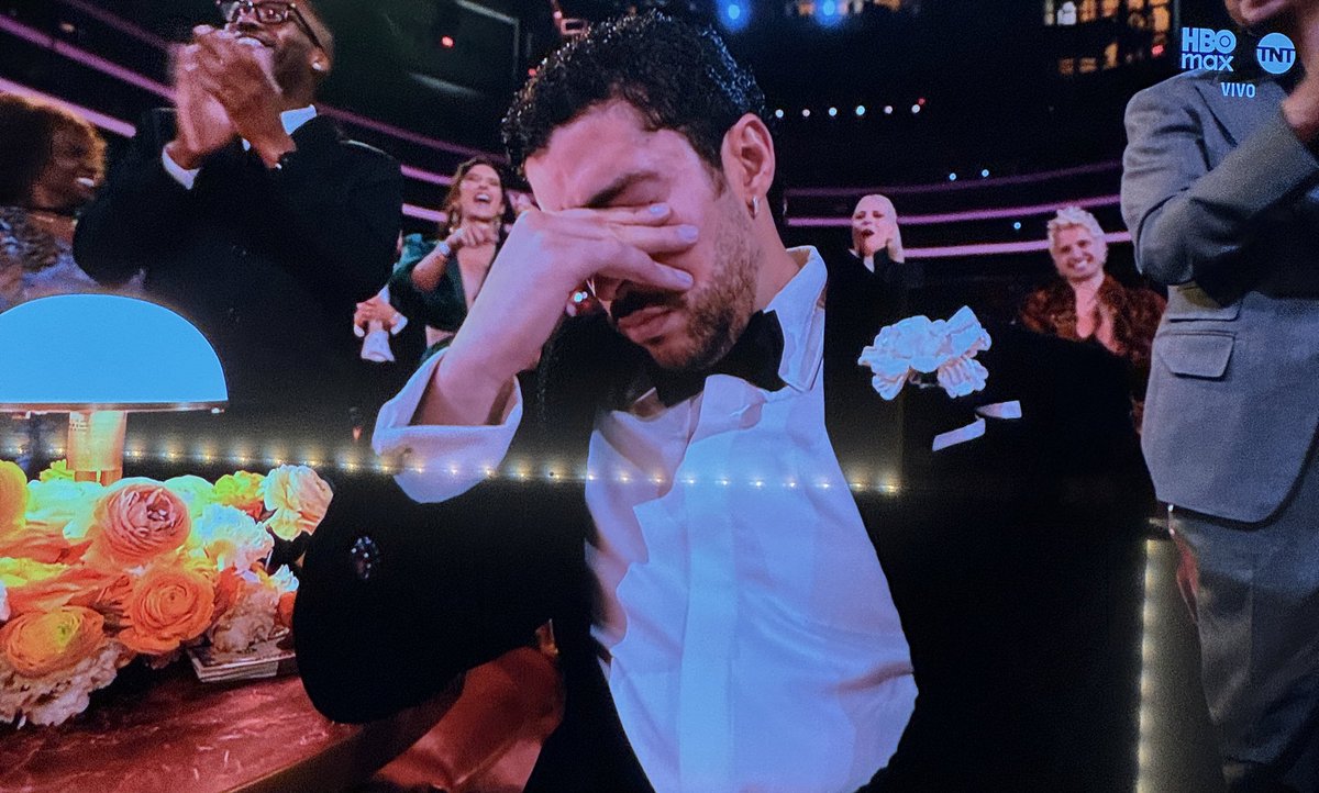 cuando el ex de tu ex te va a entregar el premio mas importante de tu carrera