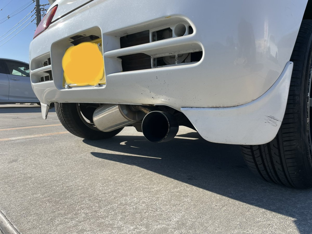 masabeat660's tweet photo. #自分の車に付けているマフラーはどこ製なのか言う

ヒサワ工業製（現アクセルコール）

他に付けてる人を全然見かけない、詳細もよくわからないマフラー。
結構良いマフラーだと思うんだけどなぁ…

まぁ、タイコは斜めだけどww https://t.co/KbgpDMoRZY