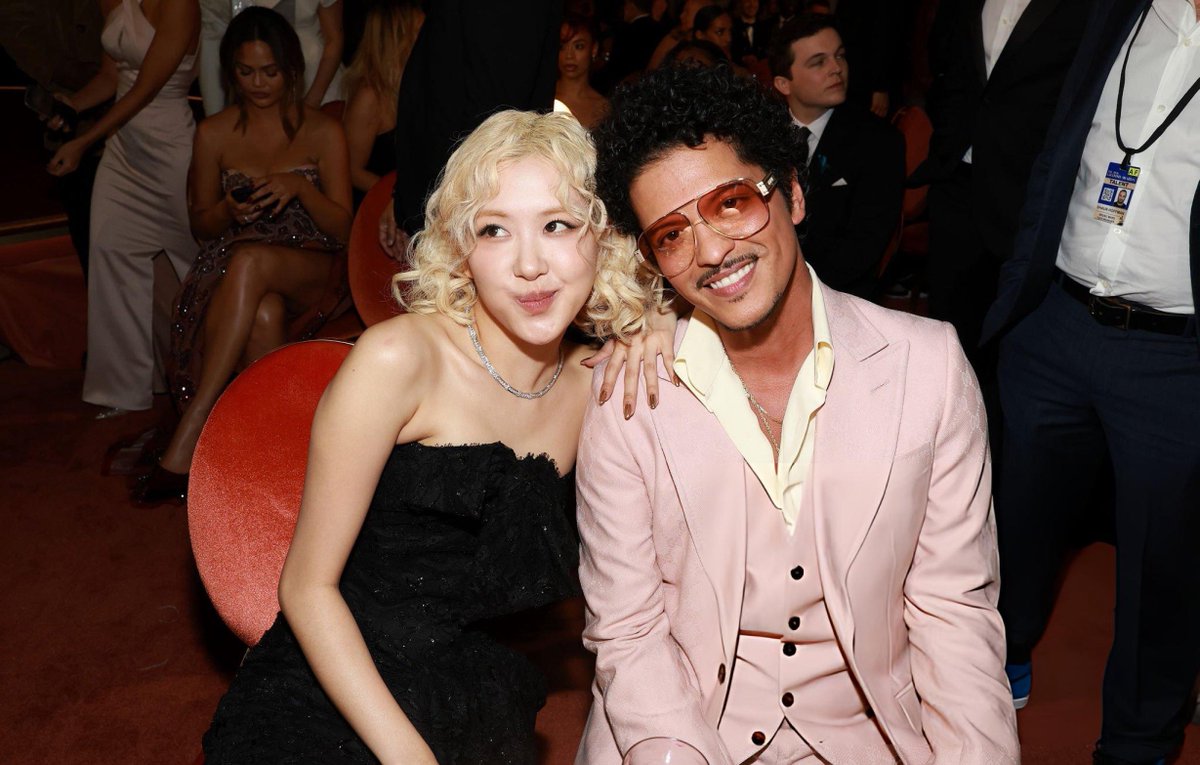 ROSÉ AND BRUNO🤍