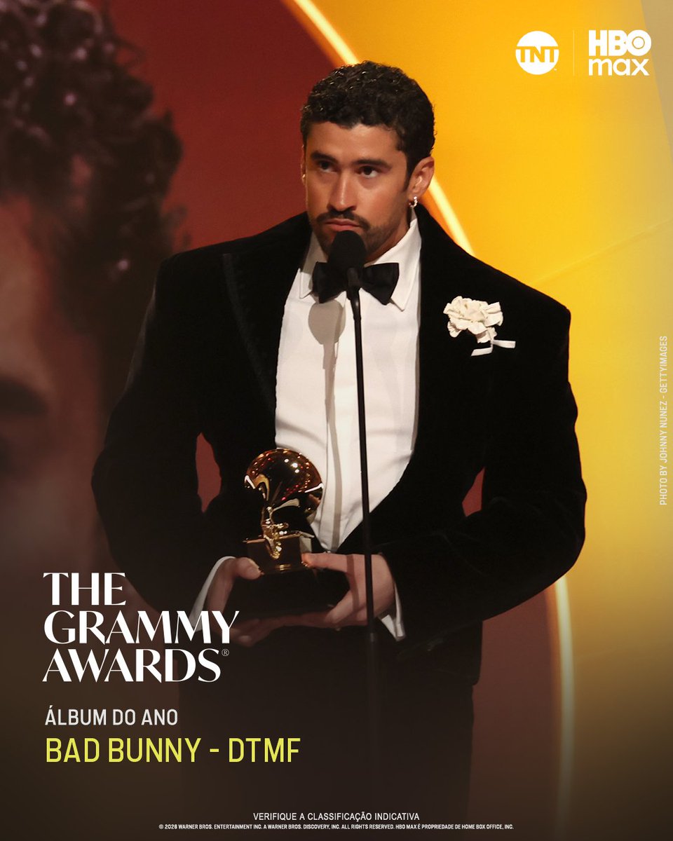 TNTbr's tweet image. O BENITO FAZ TUDO! 🐰🇵🇷 O Conejo Malo acaba de levar o #Grammys mais cobiçado da noite de Álbum do Ano com DTMF! Mi gente latino no topoooo! 

#Grammys #GrammysTNT