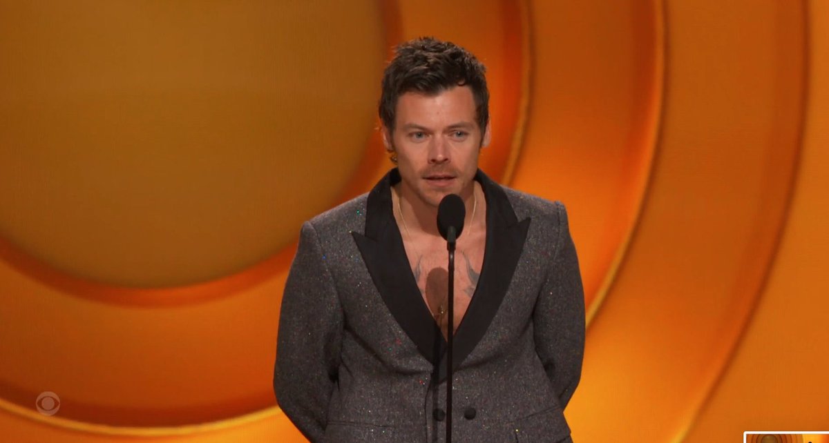 saio de casa faltando 20 minutos pro fim da premiação 

anuncio o prêmio 

sirvo beleza

vou embora 
#GRAMMYs2026