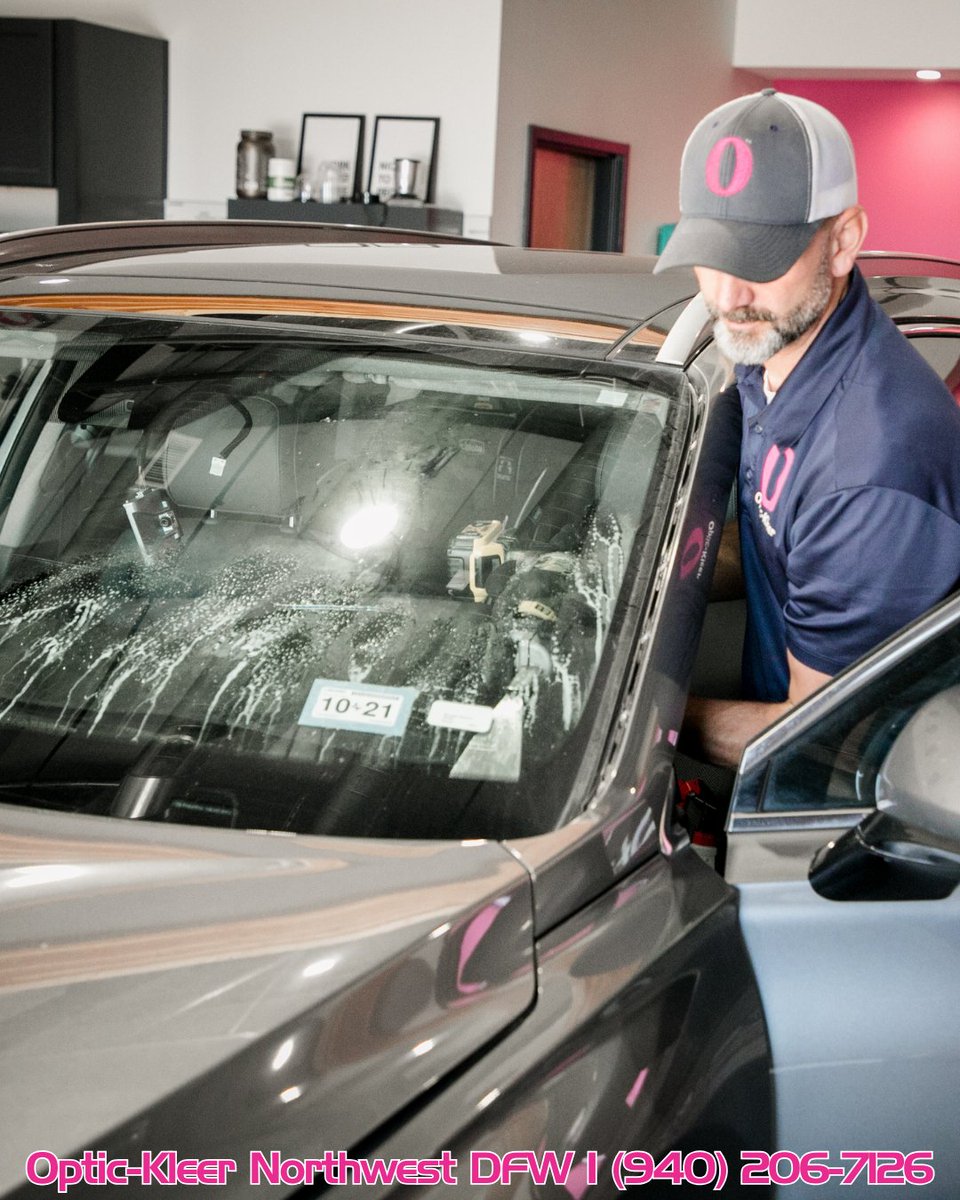 North Fort Worth neighbors, reminder 🚗 if you can see the chip, it is worth handling. Chips rarely stay the same, especially with Texas weather and rough roads.

Call or text anytime.
☎️ (940) 206-7126
🌐 OpticKleerNorthwestDFW.com

#OpticKleerNorthwestDFW #WindshieldChipRepair