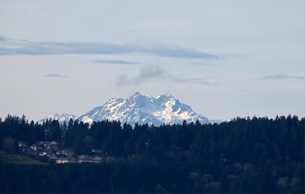 djfearz's tweet photo. Just a walk in the pacific northwest https://t.co/3gDSMmhVx5
