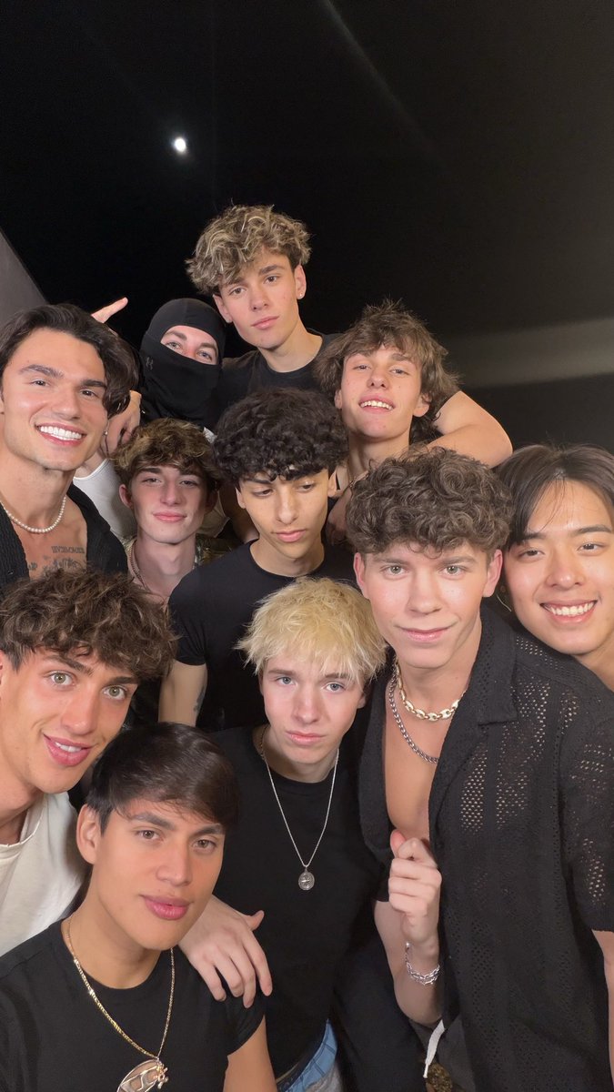 Jay danger tweet media