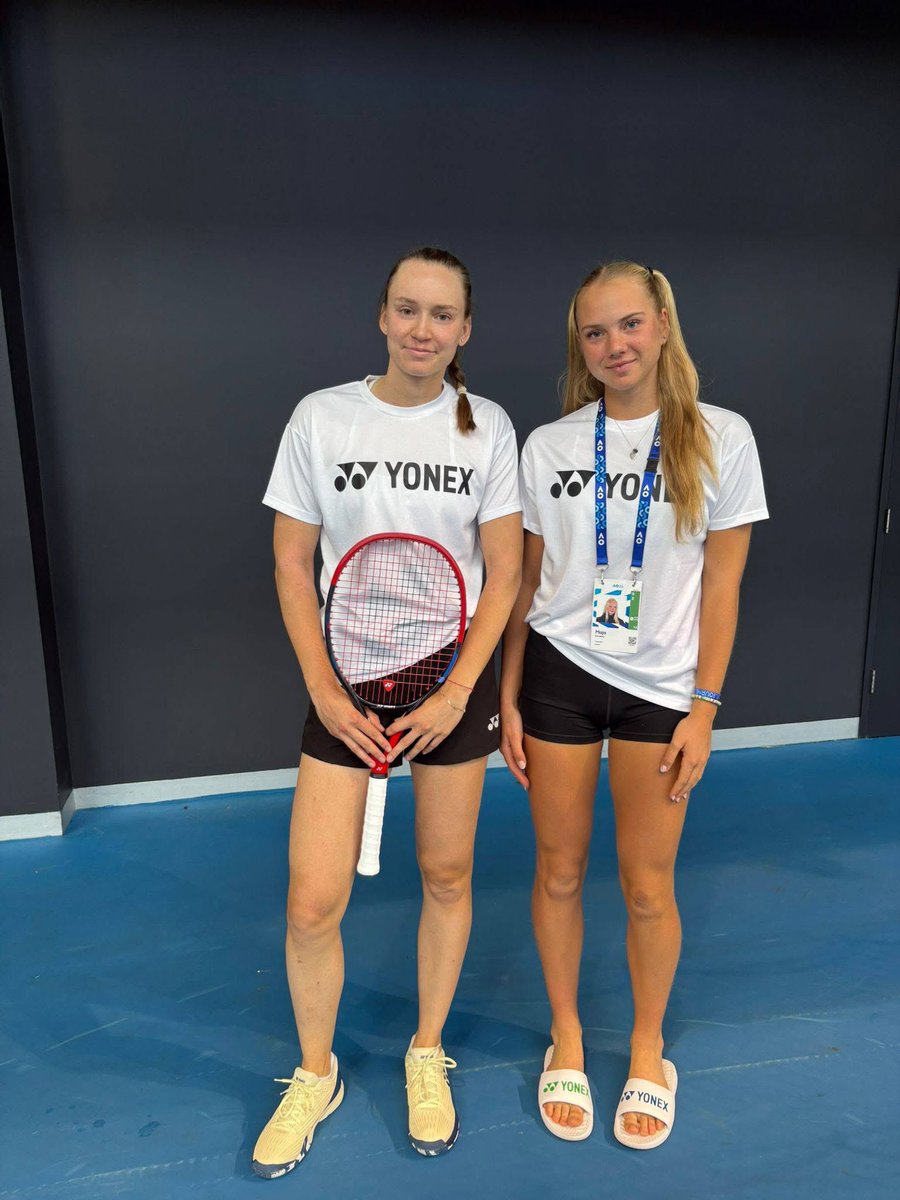 Arivu1797's tweet photo. Elena Rybakina with poland junior playar Maja Pawelska during AO2026😍✨🐠🥷🏻 https://t.co/rIRQ9wkKxS