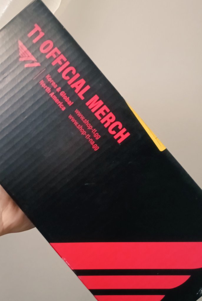 Look what came in the mail today, a birthday gift for myself last year 😅. Congrats T1