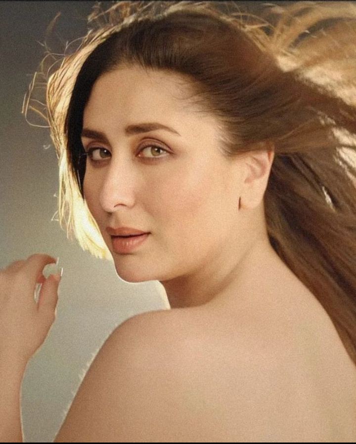 KareenaTweets_'s tweet photo. Insane FACE CARD https://t.co/1ArR855OOA