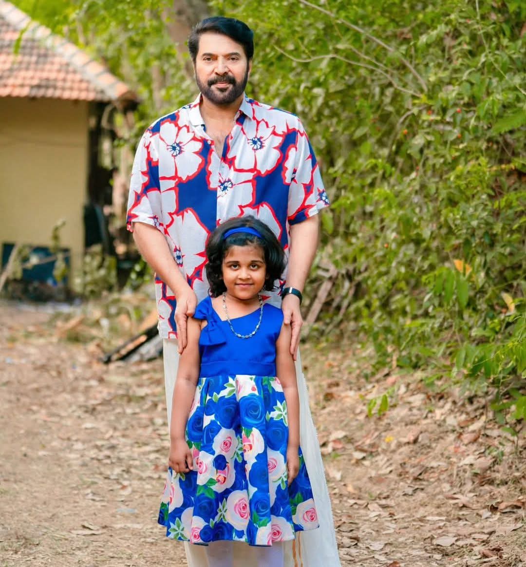 _Mr_GK369's tweet photo. Look... 😍❤️
പഴയതിലും ഹിറ്റും ഗ്ലാമറും ആയി.. 👌
#Padayathra #LatestStill #Mammootty https://t.co/kjiFAOYLkR