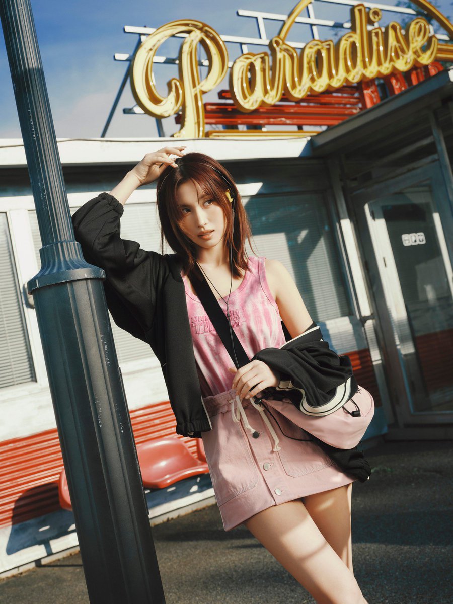 オニツカタイガーのモモちゃん、センス良すぎる