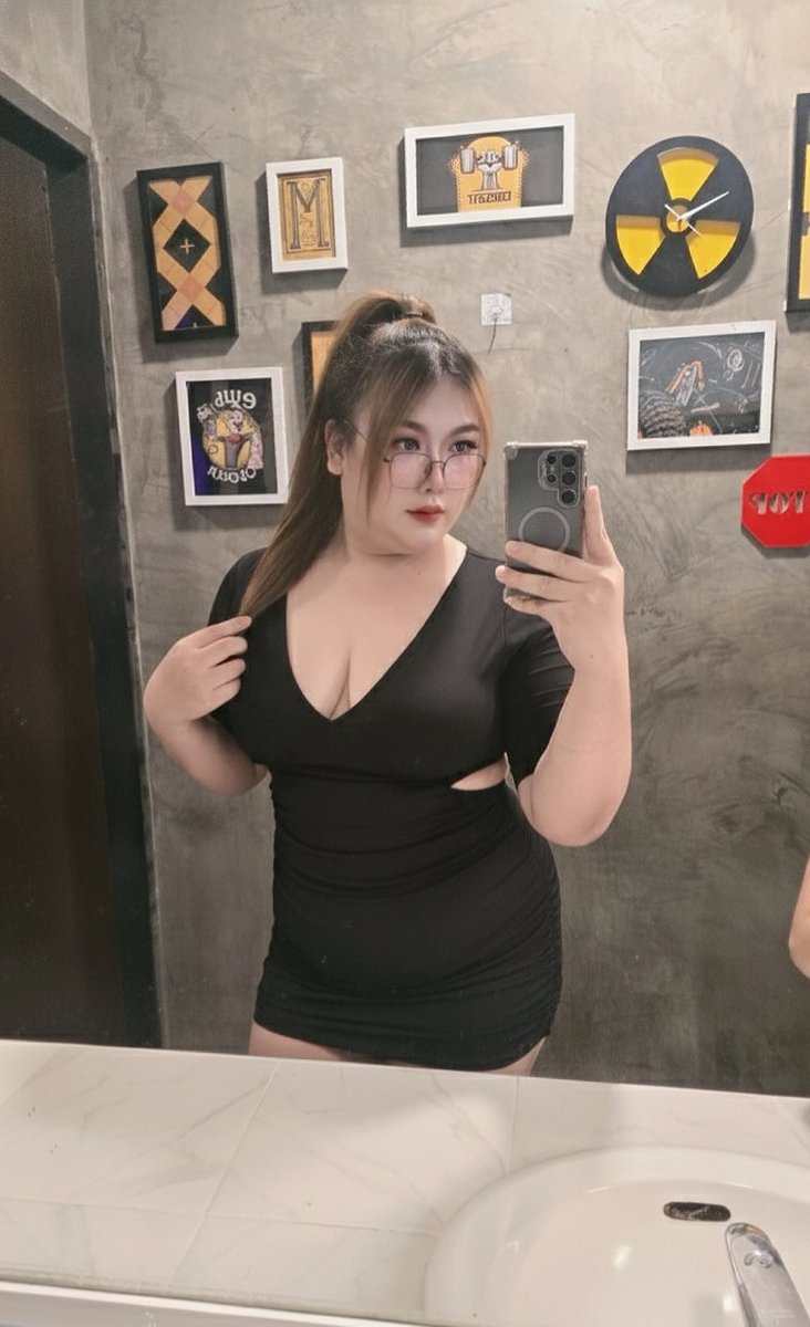 กลางคืนเมา กลางวันทำงานจะตุยย 🥱
#สมุทรปราการ #แพรกษา #นิคมบางปู #สาวโรงงาน