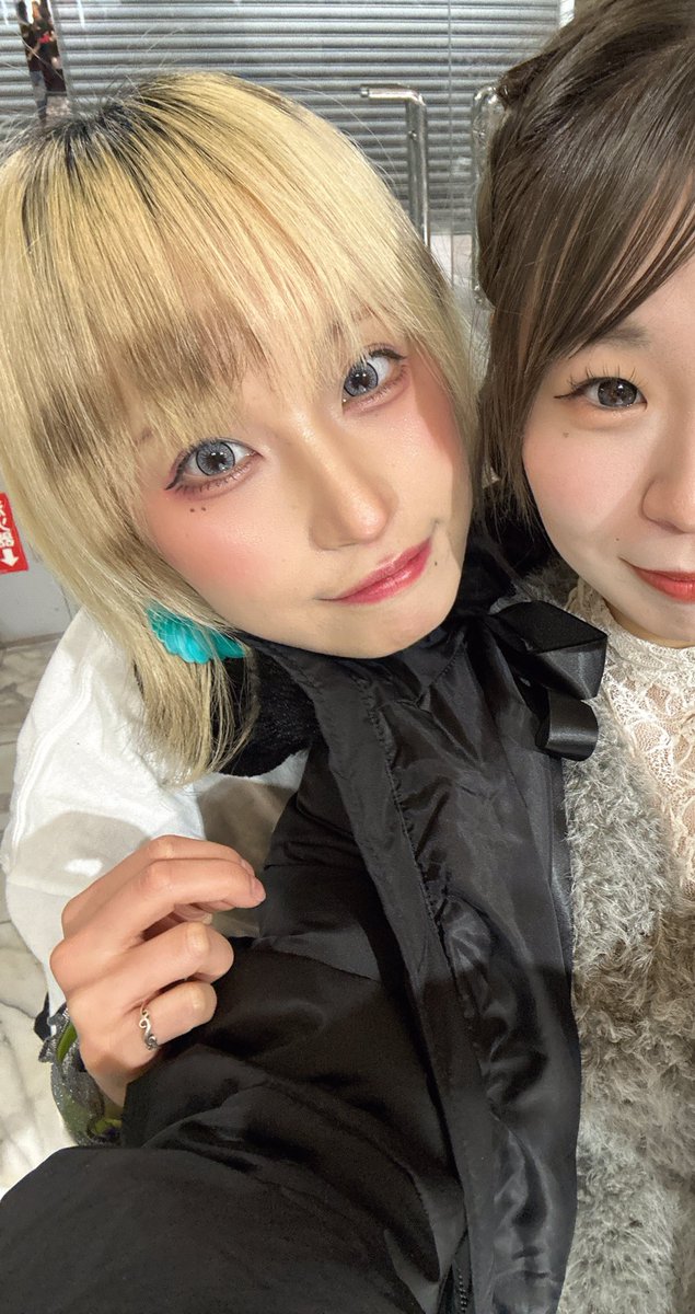 richa_darts's tweet photo. 昨日は日立のスパイダー🕷️
プロの2人とお話して写真とれて幸せいっぱいの1日だった本当に2人ともかわいい！！！！ https://t.co/jD0p8dnceJ
