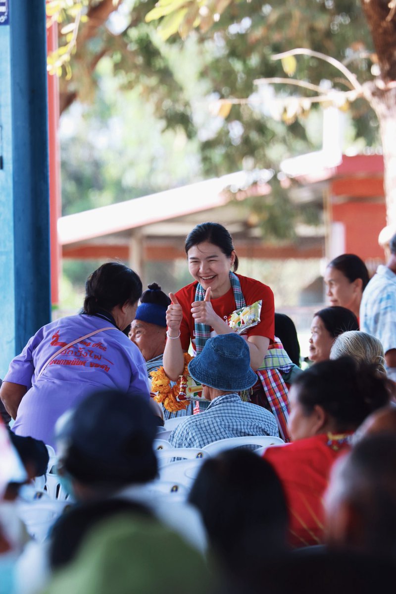 ร้อยเอ็ดเขต 5 เบอร์ 6 ❤️🙆🏻‍♀️
<a href="/j_sindhuprai/">จิราพร สินธุไพร (น้ำ)</a>