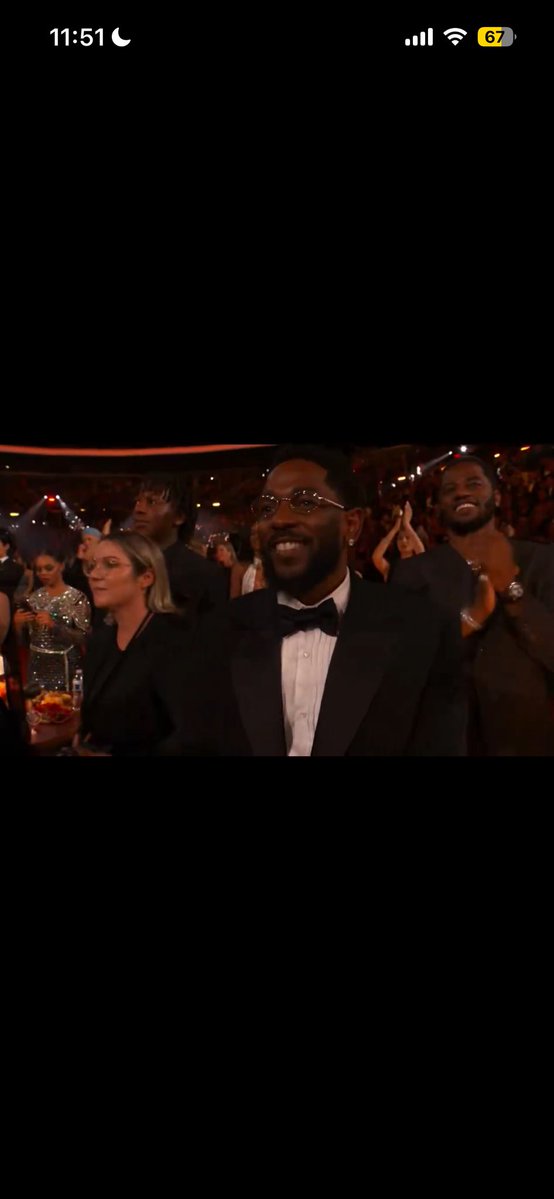 Danielitee's tweet image. Kendrick sonriendo porque ganó Bad Bunny … bro ❤️